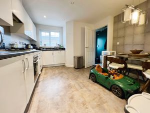 Photo 11- click for photo gallery